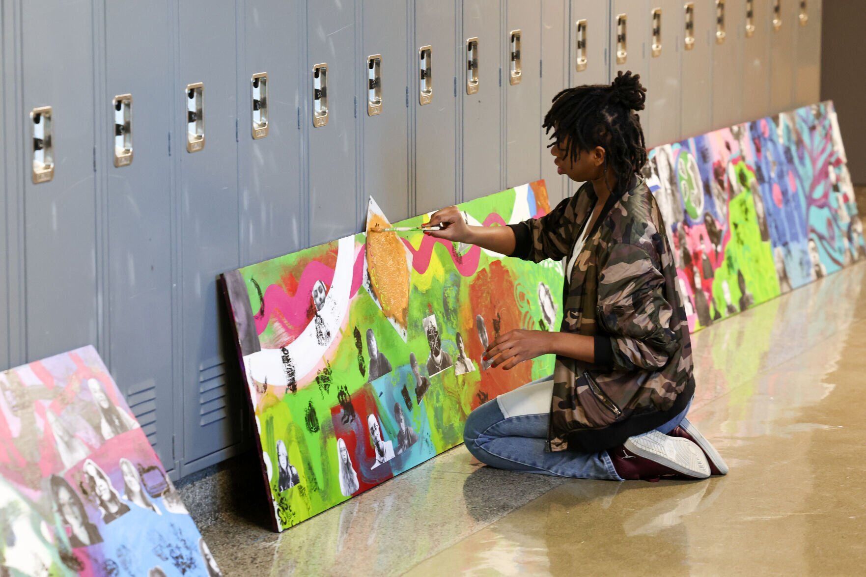 112322-qc-nws-sudlowmural-05.jpg